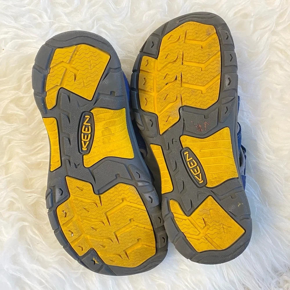 Keen Newport H2, big kids’ size 4